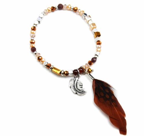 Bracelet-Elastique-Pierres-Brillantes-et-Perles-avec-Charm-Plume-Ethnique-Marron