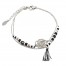Bracelet-Double-Chaine-avec-Perles-Fleur-Ajouree-Acier-Argente-et-Pompon-Noir-Blanc