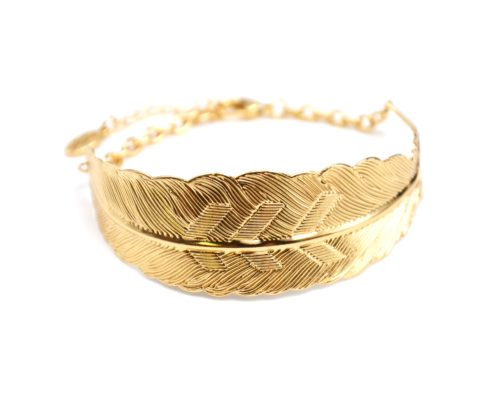 Bracelet-Jonc-avec-Plume-Ethnique-Relief-Metal-et-Chaine-Dore