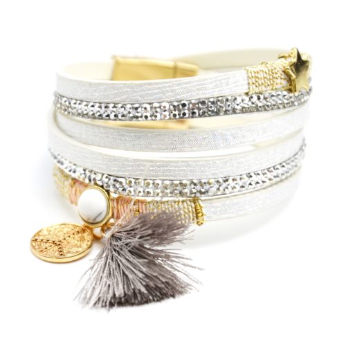 Bracelet-Double-Tour-Multi-Rangs-Brillants-Clous-avec-Charms-Etoile-Peace-et-Pompon-Blanc