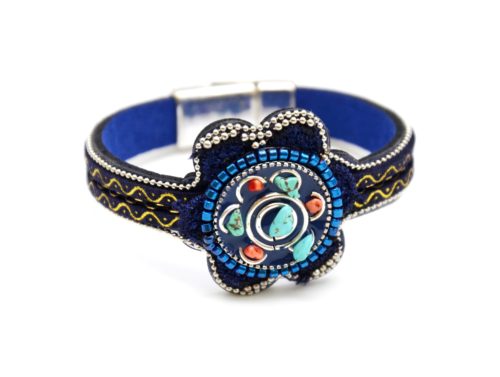 Bracelet-Manchette-Feutrine-avec-Fleur-Pierres-Turquoise-Contour-Perles-Bleu-Marine