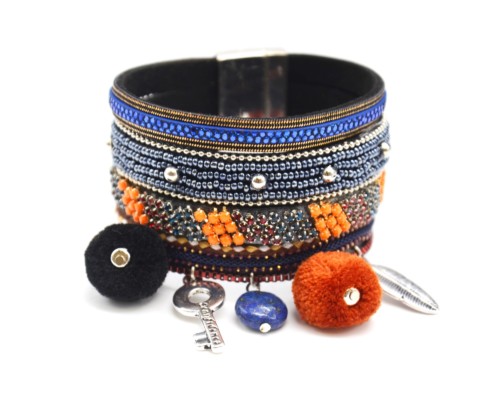 Bracelet-Manchette-Multi-Rangs-Ecailles-Satine-Perles-Rocaille-Pierres-Multicolore-avec-Pompons-Boule-et-Charms