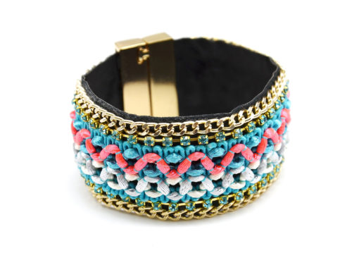 Bracelet-Manchette-Aimante-Chaines-Strass-et-Fils-Style-Macrame-Bleu-Clair