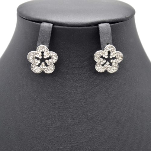 Boucles-dOreilles-Fleur-Petales-Strass-Argente