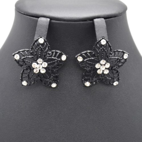 Boucles-dOreilles-Fleur-Ciselee-Metal-Noir-Strass-Argente