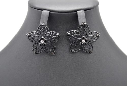 Boucles-dOreilles-Fleur-Ciselee-Metal-Noir-Strass-Noir