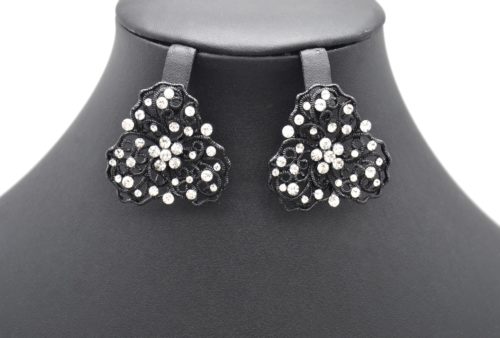 Boucles-dOreilles-Fleur-Ciselee-Arabesques-Metal-Noir-Strass-Argente