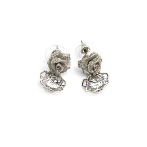 Boucles-dOreilles-Fleur-Metal-Argente-et-Fleur-Ciselee-avec-Pierre-Zirconium