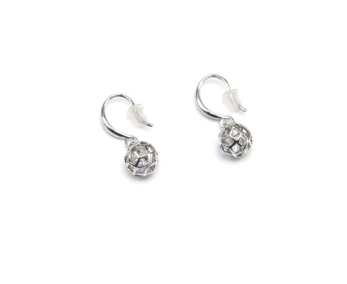 Boucles-dOreilles-Crochet-et-Boule-Ajouree-Metal-Argente-avec-Cristaux