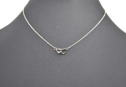 Collier-Fine-Chaine-Pendentif-Coeur-et-Cercle-Entrelaces-Metal-Argente