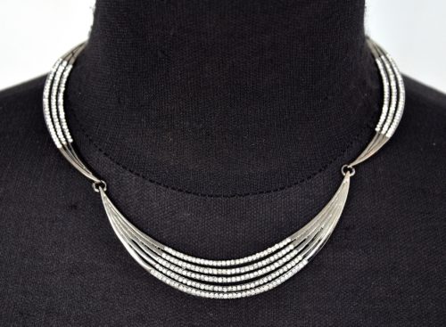 Collier-Tour-de-Cou-5-Petales-Metal-et-Bandes-Strass-Gris