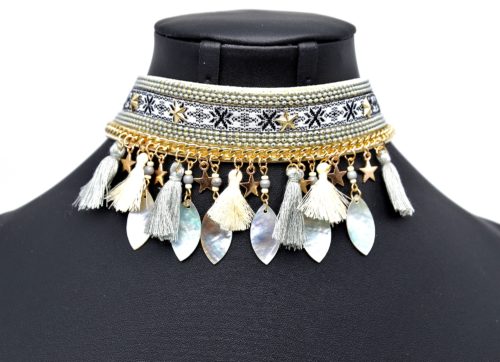 Collier-Bracelet-de-Bras-Ethnique-Indien-avec-Etoiles-Gouttes-Nacre-et-Pompons-Gris