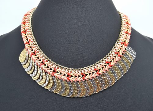 Collier-Plastron-Chaine-Zigzag-Tricolore-Corail-et-Gouttes-Metal-Argente-Dore