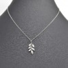 Collier-Fine-Chaine-et-Pendentif-Feuilles-de-Laurier-Acier-Argente