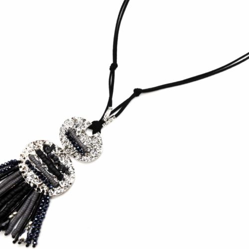 Sautoir-Collier-Cordons-Pendentif-Ovales-Marteles-Metal-Argente-avec-Perles-et-Franges