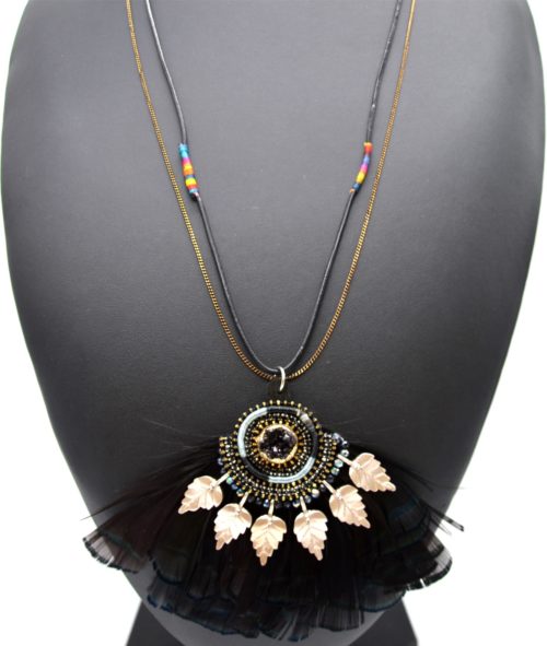 Sautoir-Collier-Cordon-Pendentif-Pierres-Feuilles-Metal-et-Plumes-Ethnique-Noir