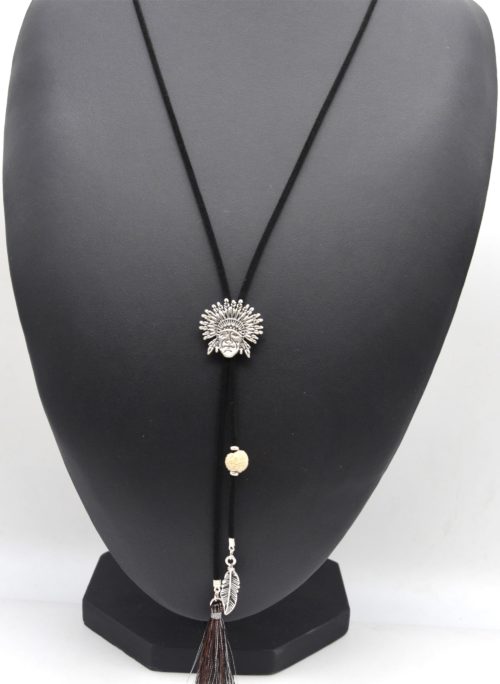 Sautoir-Collier-Cordon-Noir-Pendentif-Indien-Coiffe-Ethnique-Metal-avec-Plume-et-Pompon