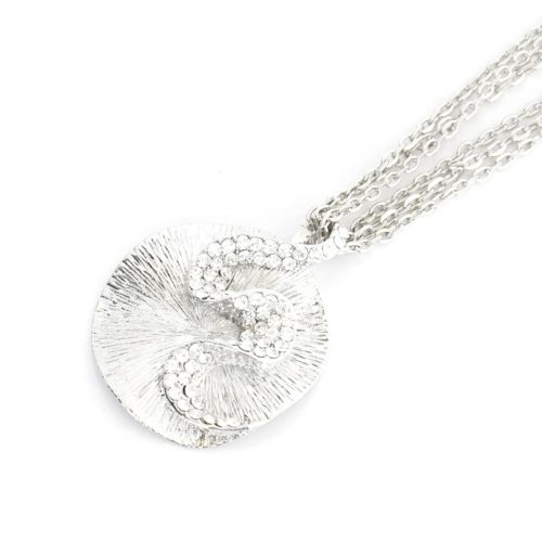 Sautoir-Collier-Multi-Chaines-Pendentif-Coquille-Strass-et-Relief-Metal-Argente