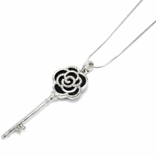 Sautoir-Collier-Pendentif-Cle-Forme-Fleur-Metal-Argente-Strass-et-Resine-Noire