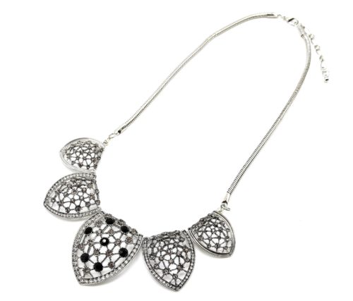 Collier-Plastron-Pendentif-5-Petales-Fleur-Metal-Strass-ArgenteNoir