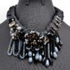 Collier-Plastron-Cordons-Tresses-avec-Fleur-et-Tombee-de-Perles-et-Gouttes-Noir-Gris-Transparent