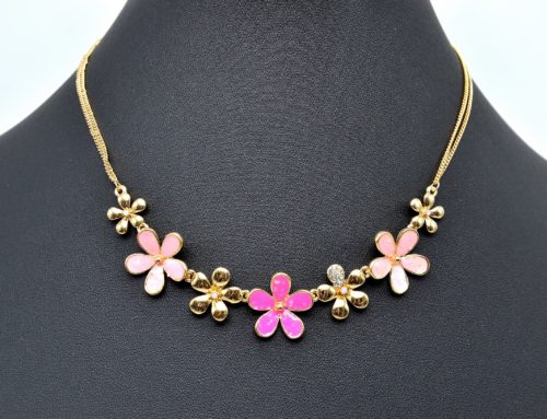 Collier-Double-Chaine-Pendentif-Fleurs-Metal-Email-et-Strass-Rose-Dore