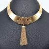 Collier-Torque-Motif-Triangles-Pendentif-Pompon-Chaines-Metal-Dore
