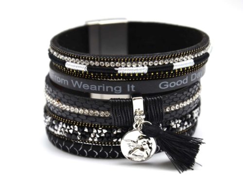 Bracelet-Manchette-Multi-Rangs-Ecailles-Strass-Clous-Brillants-avec-Charm-Ange-et-Pompon-Noir