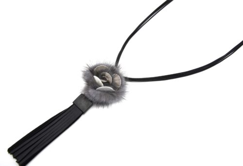 Sautoir-Collier-Cordons-Pendentif-Fleur-Pompon-Gris-et-Franges-Simili-Cuir