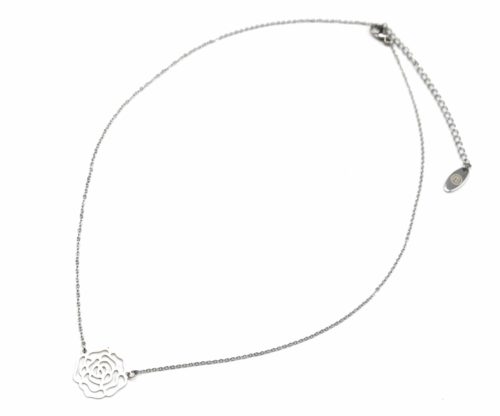 Collier-Fine-Chaine-Pendentif-Fleur-Ajouree-Acier-Argente