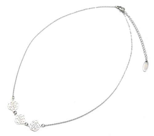 Collier-Fine-Chaine-Pendentif-Triple-Mini-Fleurs-Ajourees-Acier-Argente