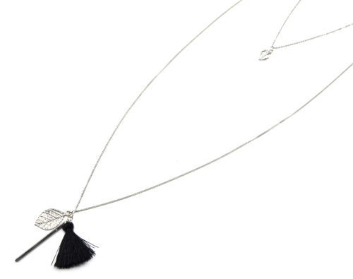 Sautoir-Collier-Double-Chaine-Pendentifs-Feuilles-Metal-Argente-et-Pompon-Noir