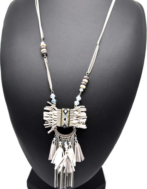 Sautoir-Collier-Pendentif-Ethnique-Franges-Pompons-et-Chaines-Metal-GrisEcru