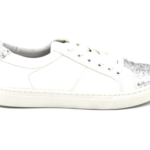 Baskets-Sneakers-Simili-Cuir-Blanc-Uni-avec-Bouts-Avant-Arriere-Paillettes-Argente-et-Lacets