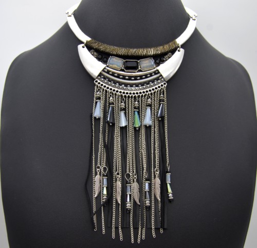 CC1492E - Collier Torque Métal Vieilli Argenté avec Pierres, Chaînes et Franges Ethnique Noir - Mode Fantaisie – Image 2