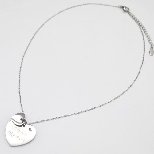 Collier-Fine-Chaine-et-Pendentif-Coeur-Message-Nobody-like-mom-Acier-Argente