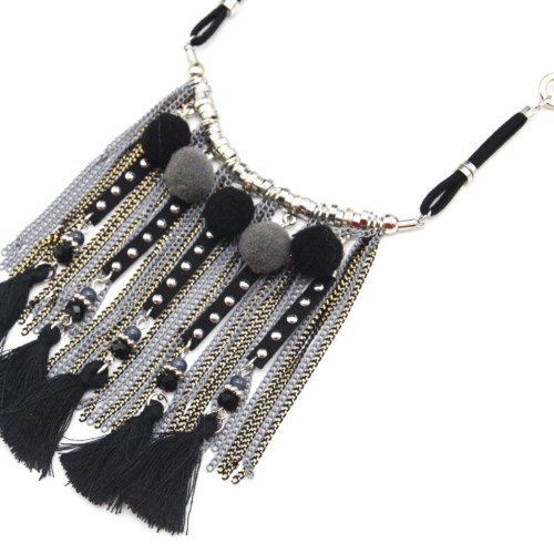 Collier-Plastron-Multi-Chaines-Clous-Pompons-Boule-et-Fils-Noir-Gris