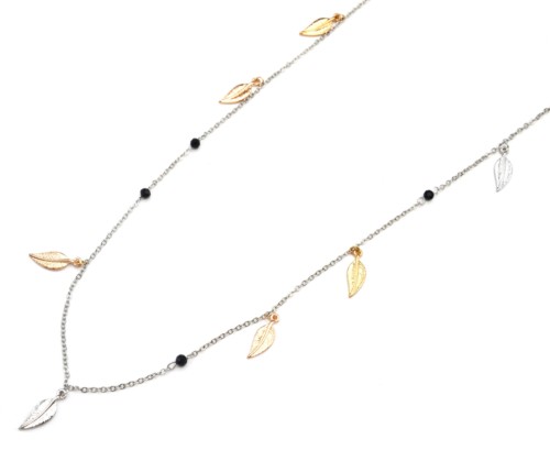 Sautoir-Collier-Fine-Chaine-Metal-Argente-avec-Charms-Perles-Noires-et-Feuilles-Metal-Tricolore