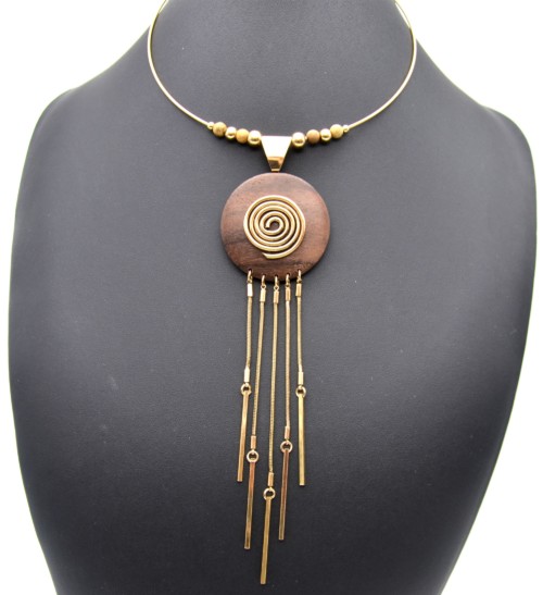 Collier-Ras-du-Cou-Pendentif-Cercle-Bois-Palissandre-avec-Spirale-et-Multi-Chaines-Metal-Dore