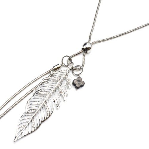 Sautoir-Collier-Pendentif-Plume-Ajouree-Strass-et-Metal-Argente-avec-Trefle