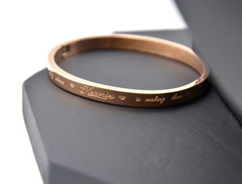 Bracelet-Jonc-Moyen-Acier-Or-Rose-avec-Message-The-best-thing-about-Memories-is-making-them