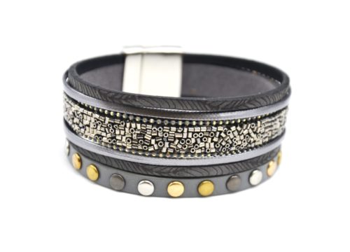 Bracelet-Manchette-Multi-Rangs-Simili-Cuir-Gris-avec-Perles-Rocaille-et-Gros-Clous-Tricolore
