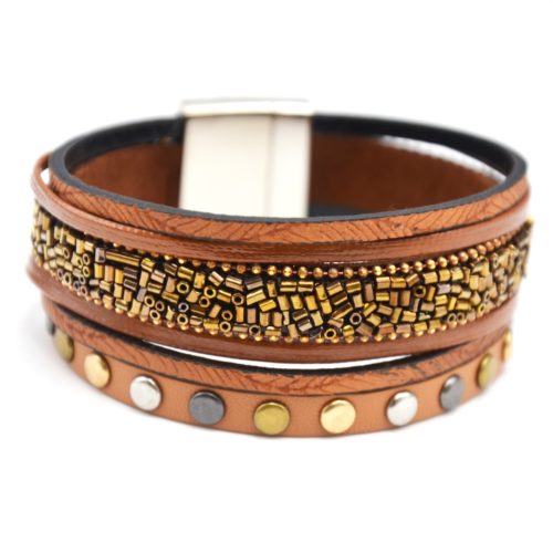 Bracelet-Manchette-Multi-Rangs-Simili-Cuir-Taupe-avec-Perles-Rocaille-et-Gros-Clous-Tricolore