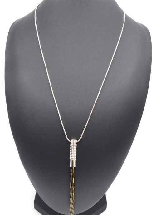 Sautoir-Collier-Pendentif-Tube-Strass-Argente-et-Chaines-Pendantes-Metal-Noir