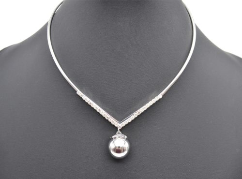 Collier-Torque-Ouvert-Pointu-avec-Rangee-de-Strass-et-Boule-Metal-Argente