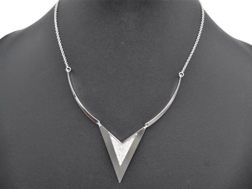 Collier-Plastron-Fine-Chaine-avec-Triangle-Chevron-Metal-Strass-Argente