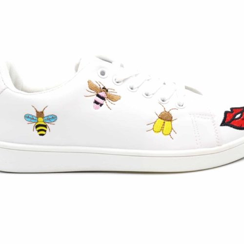 Sneakers-Tennis-sneakers-imitation-leather-with-patches-mouth-bees-multicolor-and-rear-perforated-white