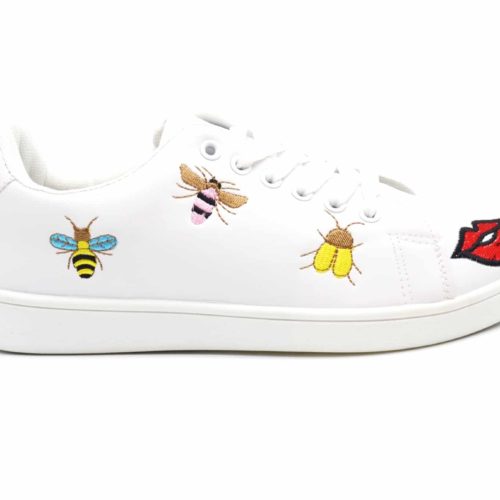 Baskets-Tennis-Sneakers-Simili-Cuir-avec-Patchs-Bouche-Abeilles-Multicolore-et-Bout-Arriere-Perfore-Blanc