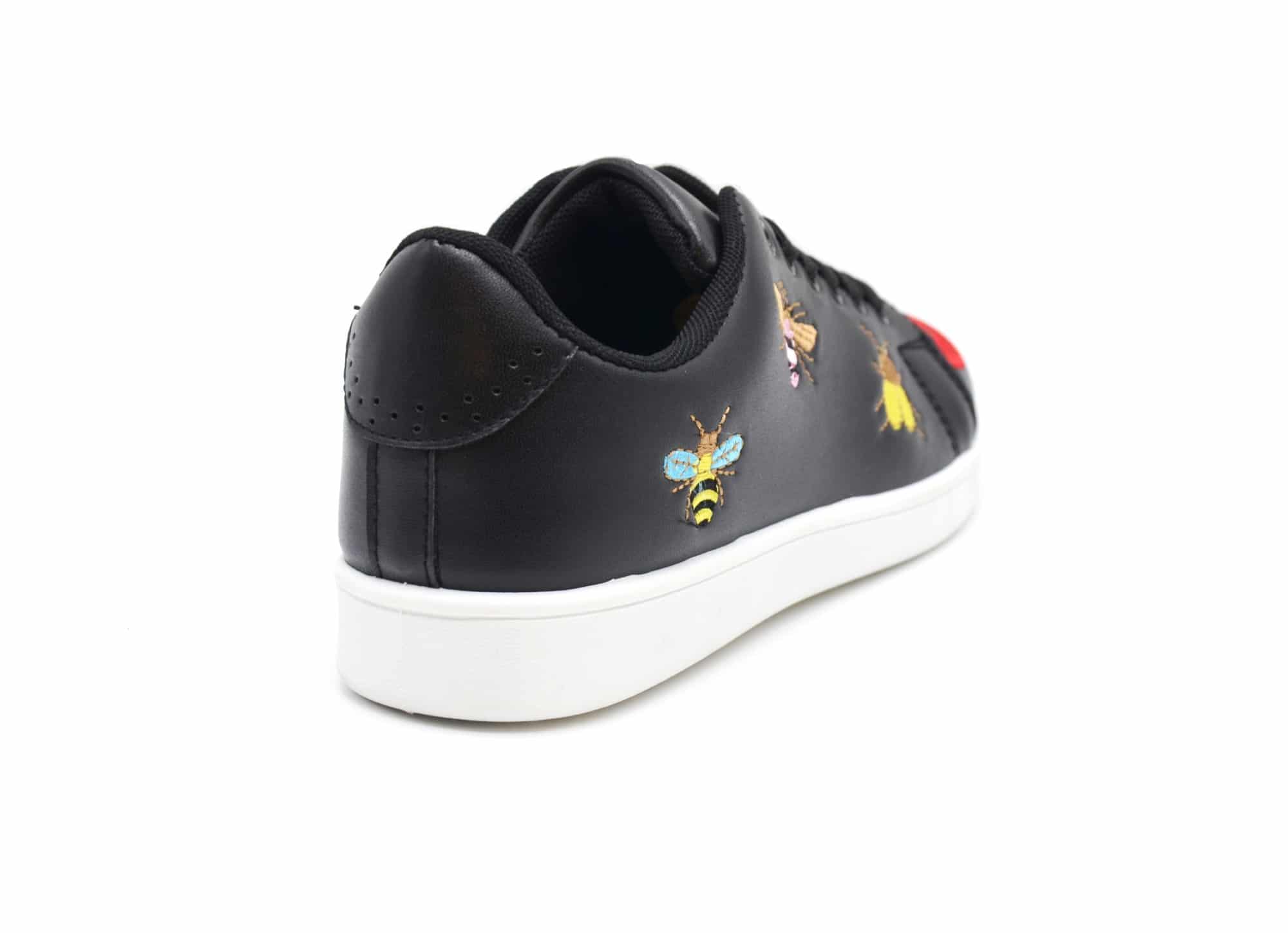 Baskets-Tennis-Sneakers-Simili-Cuir-avec-Patchs-Bouche-Abeilles-Multicolore-et-Bout-Arriere-Perfore-Noir