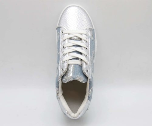 Baskets-Tennis-Sneakers-Toile-Effet-Jean-Denim-Clair-avec-Motif-Destroy-Sequins-et-Bouts-Ecailles-Argente